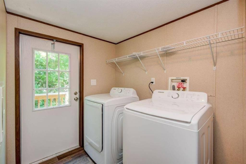 Seaside Serenity - Holiday Home Sleeps 10 Dickinson Exterior photo